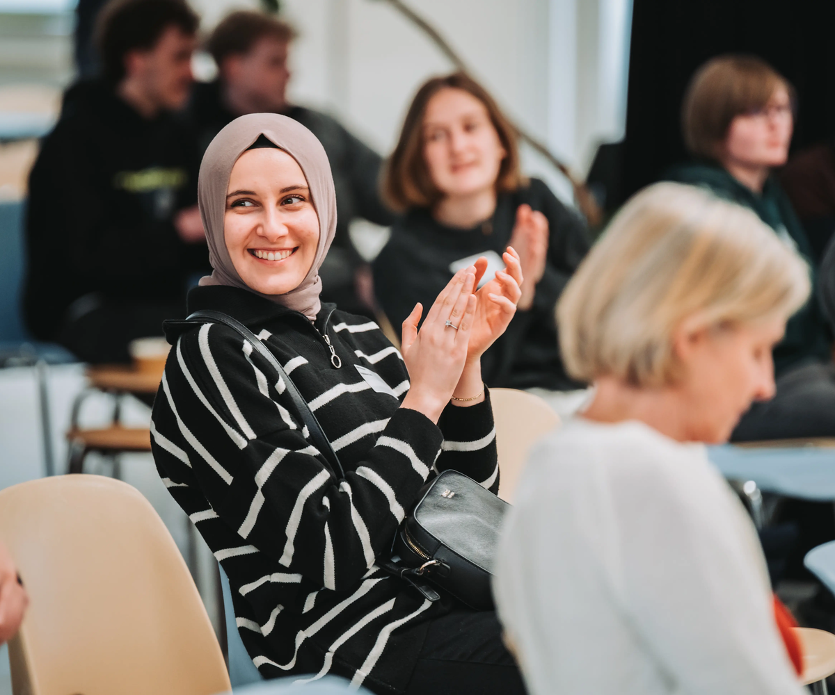 Artimedia Demos vrijspel 8898 kopie